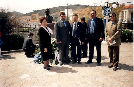 28. Ανδριάντας Ασημάκη Μπουρέκα 28. Ανδριάντας Ασημάκη Μπουρέκα