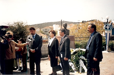 27. Ανδριάντας Ασημάκη Μπουρέκα 27. Ανδριάντας Ασημάκη Μπουρέκα