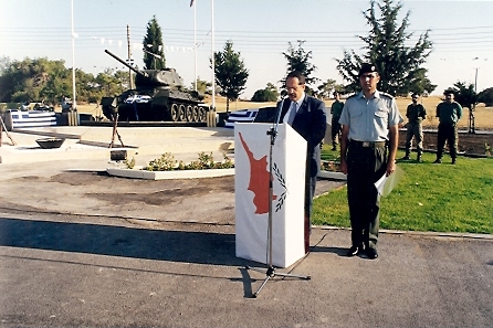 14. Μνημείο Πεσόντων και Αγνοουμένων Αξιωματικών και Οπλιτών Τεθωρακισμένων 14. Μνημείο Πεσόντων και Αγνοουμένων Αξιωματικών και Οπλιτών Τεθωρακισμένων